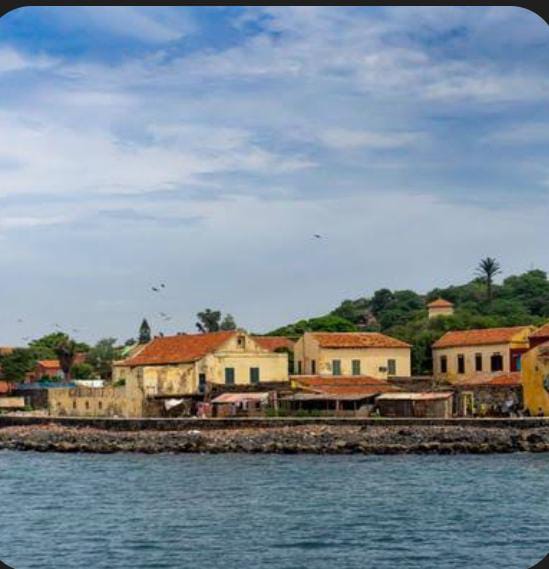 Vue Gorée depuis mer